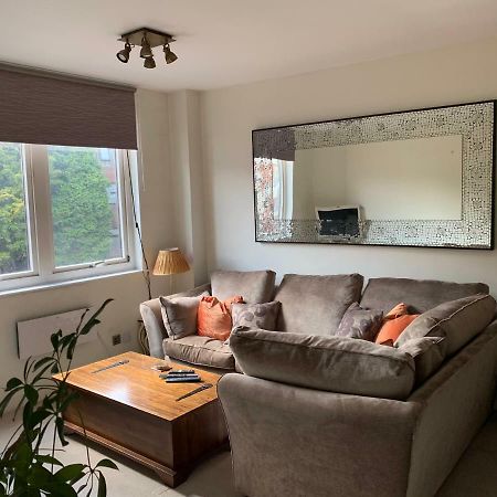 4 The Courtyard Central Windsor 2Br Dış mekan fotoğraf